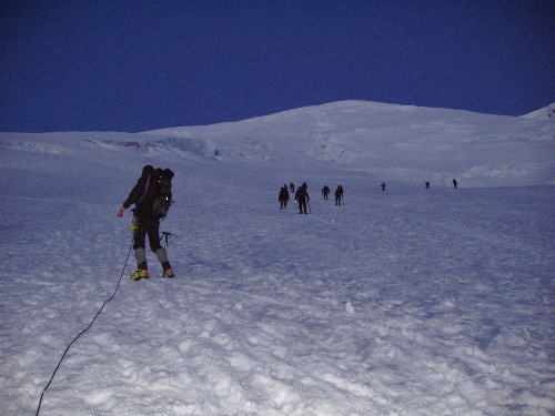 Decidedly un-Vulgarian predawn start on Rainier summit day